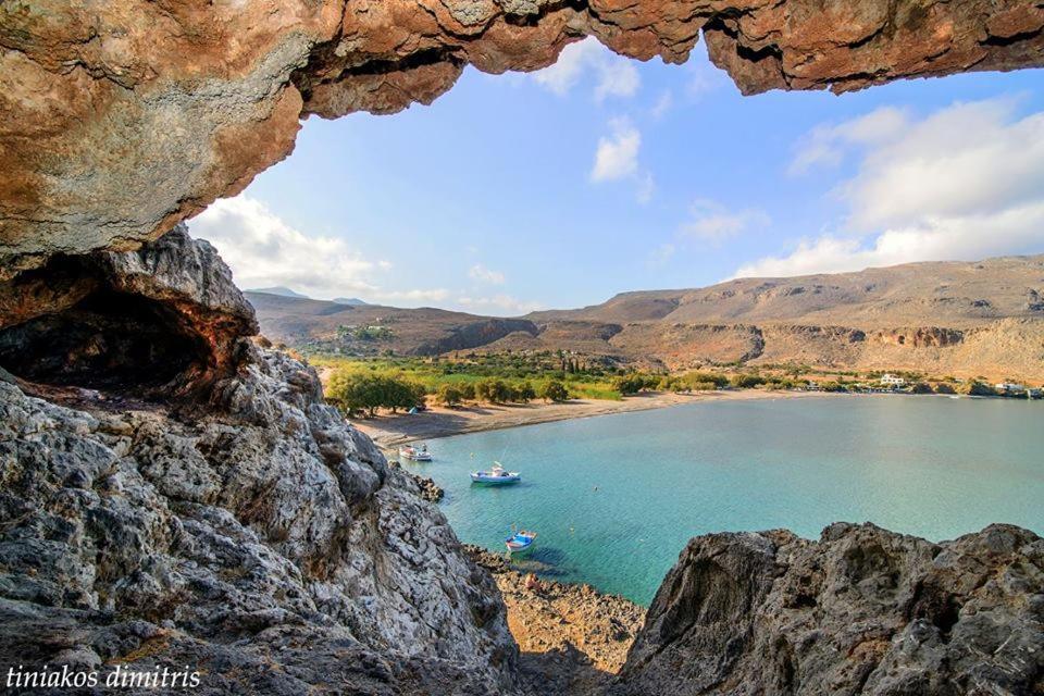 Beachfront Apartment Kato Káto Zákros エクステリア 写真